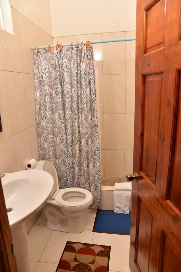 Chateau Margarita Ja Montego Bay Guest house