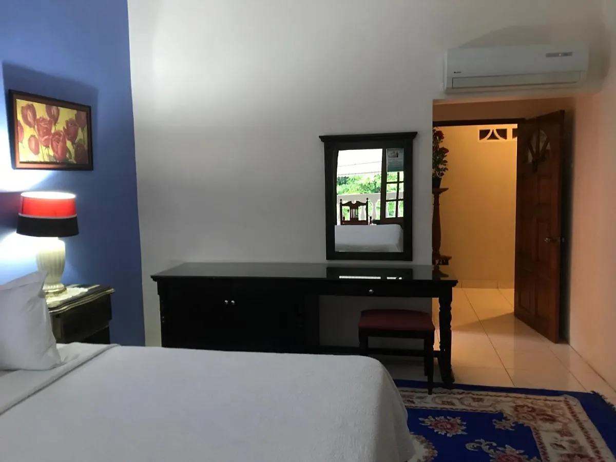 Chateau Margarita Ja Montego Bay 0*,