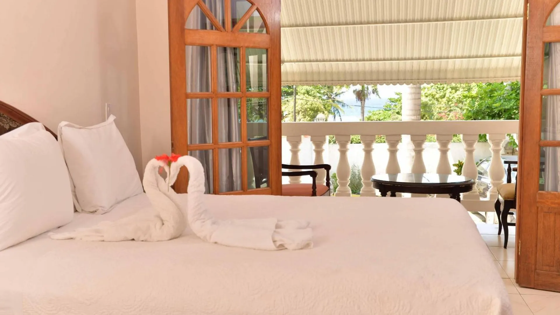 Chateau Margarita Ja Montego Bay Guest house